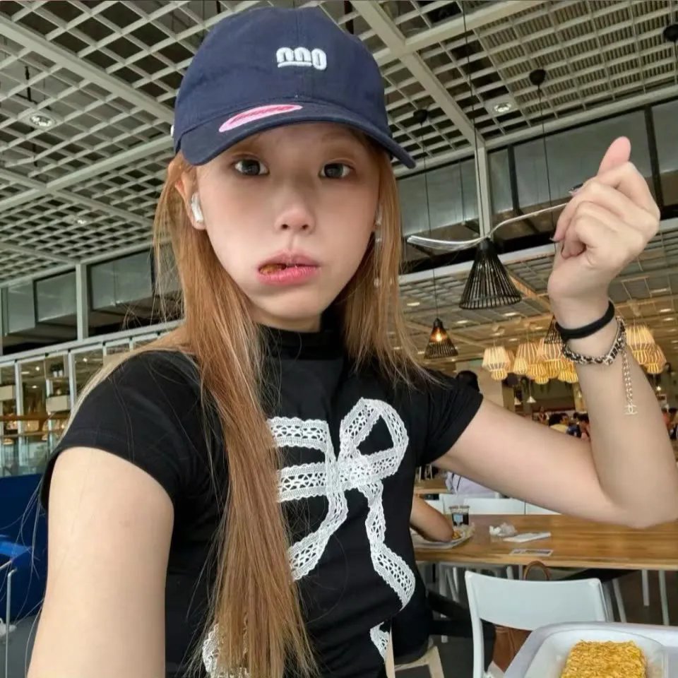 闪婚后夫人每天都在线打脸