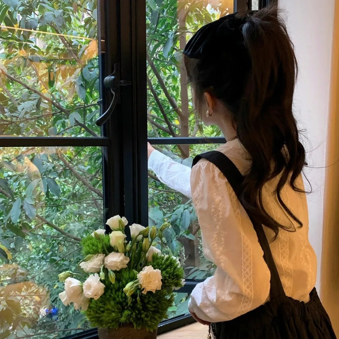 一个人的皮影戏